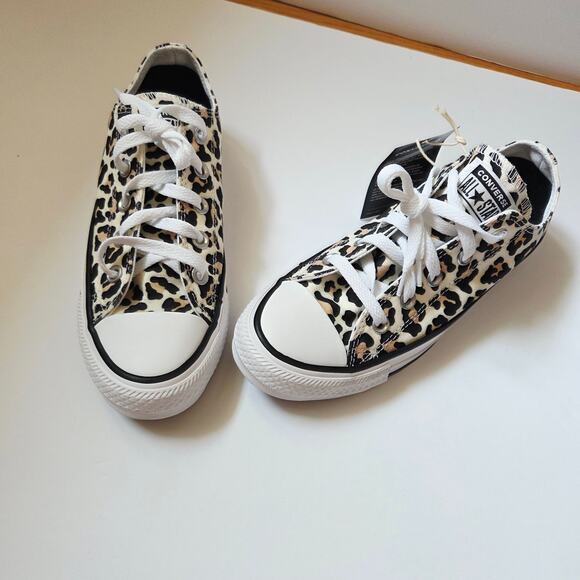 Converse Leopard Sneakers Size 6 - Picture 7 of 11